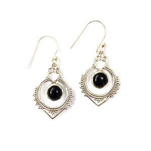 Boucles d'oreilles pendantes tendance pour femmes, en argent, avec pierres précieuses noires, à porter pour toutes les occasions - Product Image 1