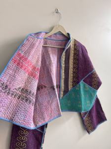 Chaqueta Kantha vintage hecha a mano, única en su tipo, estilo bohemio hippie, ropa de calle. - Product Image 5