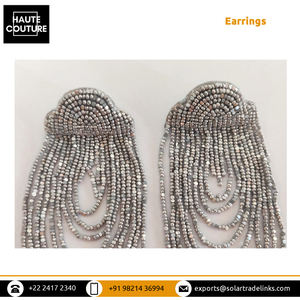 ต่างหูแบบห้อยสำหรับผู้หญิง,ต่างหูแบบปักด้วยมือปรับแต่งได้สำหรับรูปร่างพวงมาลัยสีเงินสีเทา3ตัดลูกปัด - Product Image 5