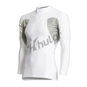 เสื้อแรชการ์ดแบบสั่งทำขายส่ง แขนยาว ป้องกันรังสียูวี ป้องกันแบคทีเรีย เป็นมิตรกับสิ่งแวดล้อม ผลิตจากผ้าสแปนเด็กซ์/โพลีเอสเตอร์ ระบายอากาศได้ดี แห้งเร็ว น้ำหนัก 180 กรัม - Product Image 5
