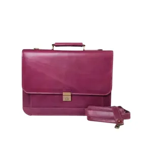 Elegante Bolsa para Portátil Morada con Cierre Seguro y Correa Desmontable - Product Image 1