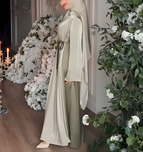 Vente en gros OEM, robe longue musulmane pour femmes, manches longues, robe modeste, robe en satin mince, ensemble Abaya, Jilbab, vêtements musulmans pour femmes - Product Image 4