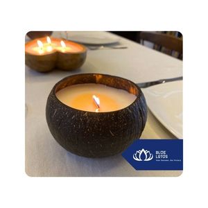 เทียนกะลามะพร้าวสำหรับตกแต่งสปาบ้านและงานอีเวนต์เทียนเชิงนิเวศที่ทำด้วยมือพร้อมสไตล์เขตร้อนจากเวียดนาม - Product Image 1