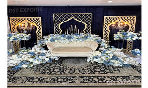 Marcos dorados especiales para bodas con cadenas de cristal, marcos dorados de pie tradicionales personalizados, pilares, escenario Australia - Product Image 3