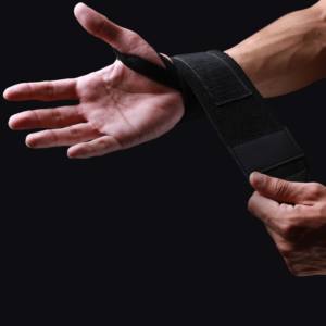 Muñequera cómoda y deportiva de alta calidad hecha en fábrica, precio al por mayor, hecha con el material de la mejor calidad - Product Image 5