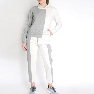 ชุดวอร์มผู้หญิงแบบมีฮู้ด 2 ชิ้น ผ้าโพลีเอสเตอร์ 100% แห้งเร็ว แขนยาว สไตล์ลำลอง ลายเรียบ สำหรับฤดูหนาว ขายส่ง - Product Image 3