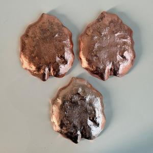 R B Overseas Lotus Leaf Aluminium Fruits secs faits à la main avec finition en cuivre de haute qualité à prix incroyable en Inde - Product Image 2