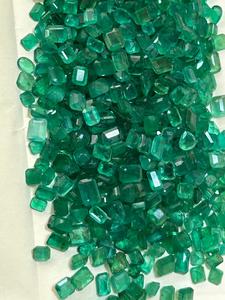 Đá <span class=keywords><strong>Emerald</strong></span> xanh cắt giác tự nhiên để làm đồ trang sức thanh lịch, đá <span class=keywords><strong>Emerald</strong></span> xanh rời - Product Image 2