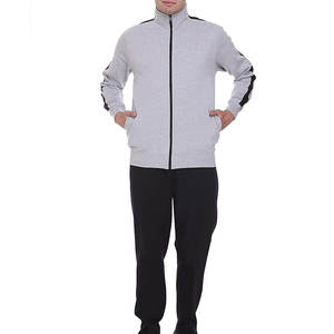 เซ็ตการออกกำลังกายผู้ชายเสื้อและกางเกงโพลีเอสเตอร์แห้งเร็วออกแบบโลโก้ได้ตามต้องการ - Product Image 1