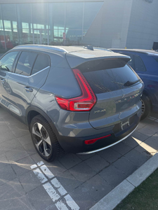 Véhicule d'occasion en excellent état 2023 pour XC60 AWD à vendre - Conduite à gauche, norme Euro IV, 1-25000 milles, 5 places - Product Image 5