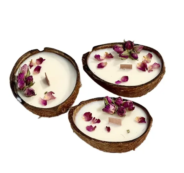 Wholesale ODM rose scent Coconut Shell Candles with Soy Wax Hand poured for Beach Wedding Favor Housewarming Gifts Brida