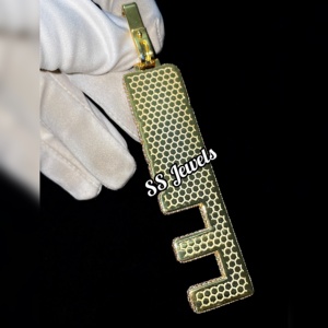 สร้อยคอเงินฮิปฮอปโมอิสซาไนท์สำหรับผู้ชายจี้เพชรประดับเพชรพร้อมตัวอักษรแนวตั้งที่กำหนดชื่อเองได้ - Product Image 4