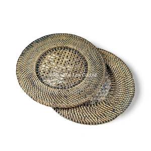 Assiette de présentation en rotin vietnamien tissé à la main avec texture naturelle pour la décoration de table et l'usage quotidien - Product Image 1