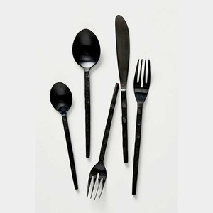 Cubiertos de acero inoxidable duraderos de proveedores indios al por mayor, cubiertos de mesa de comedor para el hogar con acabado plateado para uso en la cena - Product Image 1