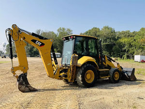 Chargeuse-pelleteuse 4x4 d'occasion, modèle Cat 420F, à vendre à prix avantageux. - Product Image 3