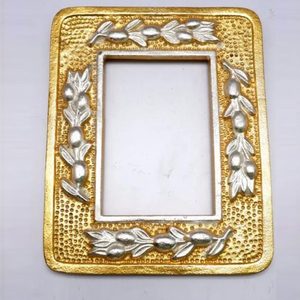 Cadre photo de décoration d'intérieur, prix de gros, design en relief, cadre photo en métal doré, sur table - Product Image 1