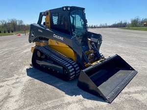 John Deere 33G Road Maintenance Small Track Skid Steer <strong>Loader</strong> With <strong>4</strong> in 1 <strong>Bucket</strong> - Product Image 2