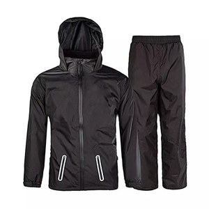 Traje de lluvia impermeable Casual con capucha y pantalones Chaqueta de lluvia transpirable negra Chubasqueros de secado rápido para adultos de Terzo Sports - Product Image 6