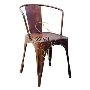 Dernières chaises d'extérieur industrielles en métal rustique Meubles indiens en métal au design rustique Meubles design de patio - Product Image 1