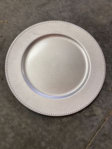 Assiette de présentation en métal, finition argentée en acier inoxydable, pour Thanksgiving et les événements de mariage, pour créer une expérience culinaire haut de gamme - Product Image 6