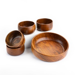 Cuencos de madera natural de varios tamaños, hechos a mano, sostenibles, de madera maciza para servir sopa y fideos. - Product Image 4
