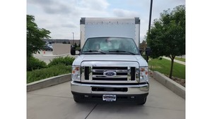 Ford E-Series Cutaway E-350 SRW 2024 Usado en Excelentes Condiciones - Product Image 3