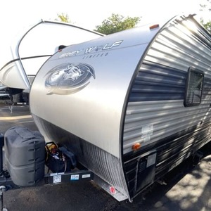 Camping-car d'occasion 2021 F-o-r-e-s-t River Rv Cherokee Grey Wolf 23MK Prêt à voyager - Product Image 1