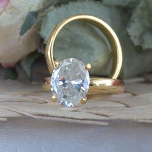 Set nupcial solitario diamante corte ovalado para mujer - Product Image 5