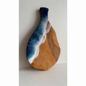 Tabla de Cortar de Resina Artesanal de Lujo con Diseño de Olas del Océano Azul, Tabla de Servir de Madera, Regalo Único para el Hogar, Tabla de Quesos para Cocina - Product Image 1