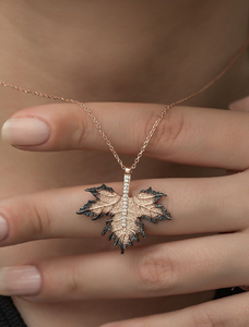 Chaîne de croix en argent sterling pandent pour hommes, bijoux religieux disponibles au prix de gros. - Product Image 4