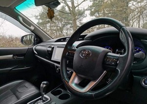 2020 RHD passablement utilisé pour Hilux Revo Rocco Pickup FWD Diesel Turbo Double Cabine Sièges en cuir Intérieur léger Pneus R18 - Product Image 4