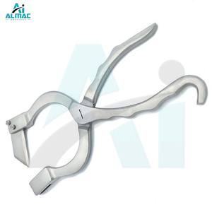 ALMAC Veterinary Newberry Castrating Knife Herramienta duradera de acero inoxidable para la castración profesional de animales y prácticas de uso agrícola - Product Image 4