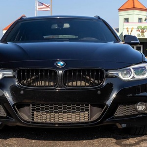 BMW 330i xDrive Sports Wagon B58 Turbo de 6 cilindros, usado, premium, año 2018 - Product Image 2