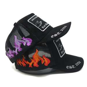 Gorras de Malla con 5 Paneles y Estampado, Gorra Trucker Personalizada con Llamas de Gamuza - Product Image 4