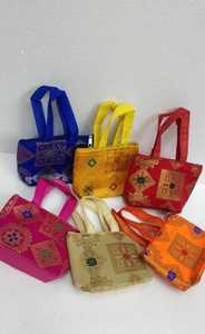 Mini Pooja Sacs pour femmes Sac à main cadeau de retour élégant - Product Image 5