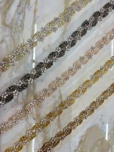 ชุดราตรีผ้าลูกไม้ตาข่ายทำมือสุดหรู พร้อมการตกแต่งด้วยลูกปัดที่เป็นมิตรต่อสิ่งแวดล้อม ลายปักดอกไม้ ของตกแต่งบ้าน ของขวัญ - Product Image 4