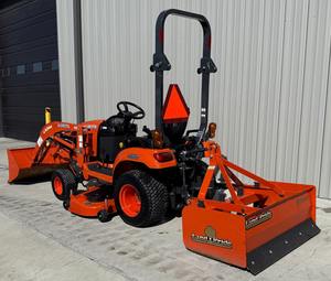 Tractor compacto Kubota BX1880 de la mejor calidad con cargador frontal a la venta - Product Image 4