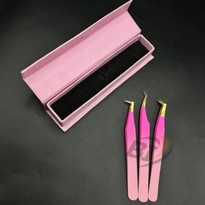 Pinzas de extensión de pestañas de agarre fuerte de acero sostenible Pinzas de pestañas hechas en Pakistán con etiqueta privada recubierta de color de dos tonos - Product Image 3