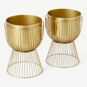 Maceta Metálica de Acabado Duradero con Soporte Estable para el Crecimiento de Plantas en Interiores y la Longevidad del Jardín Exterior - Product Image 1