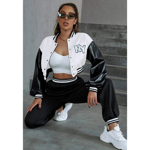 Veste universitaire personnalisée pour femmes Veste de baseball Letterman OEM avec manches en cuir et broderie en chenille - Product Image 1