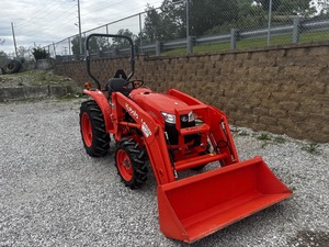 Mini tractor usado Kubota 25hp 30hp 35hp 40hp con cargador frontal y retroexcavadora - Product Image 6