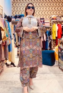 Nuevo diseñador Party Wear Top de satén con impresión digital Dupatta - Product Image 2