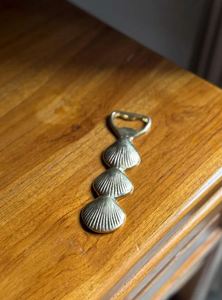 Abrebotellas de Metal de concha marina de latón AK en abridor hecho a mano con acabado pulido para acentos de artículos de bar/vajilla - Product Image 4