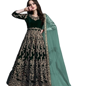 Red de terciopelo viscosa pesada de último diseñador con vestido de trabajo bordado por Fab Zone - Product Image 1