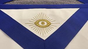 Past Master Masonic <b>Apron</b> <b>White</b> Synthetic Leather, Embroidered Emblem, Adjustable Belt Origin Imported - Product Image 4