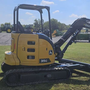 Excavatrice John Deeree de 5 tonnes avec moteur Yanmar et construction durable pour une consommation de carburant efficace et des travaux difficiles - Product Image 4