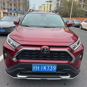 Motor Diésel Turbo de Segunda Mano de Lujo 2024 para SUV RAV4 con Asientos de Cuero, Interior Oscuro y Transmisión Automática - Product Image 3