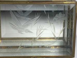 Meilleure vente boîte à bagues en verre organisateur de bijoux en verre et métal cadre polonais or pour les fiançailles de mariage d'anniversaire - Product Image 2