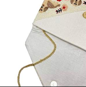 กระเป๋าถือคลัทช์สะพายข้างประดับลูกปัดดอกไม้สำหรับคนรักสุนัขกระเป๋าหูฟลอปปี้สำหรับลูกสุนัขตอนเย็น - Product Image 4