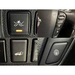 Nissan Elgrand 2019, minivan à conduite à droite - Product Image 5